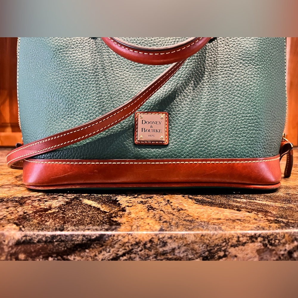 Dooney & Bourke zip-zip satche - Picture 7 of 7